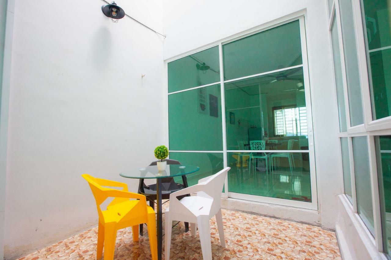 Villa The Only Sea View In Town Kuah Exterior foto